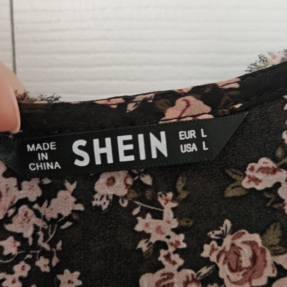 SHEIN Black Floral Puff-Sleeve Midi Dress with Side Slit - Picture 4 of 4